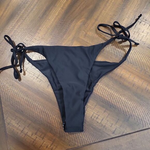 Three Piece Black Bikini Large NWOT - Picture 6 of 9